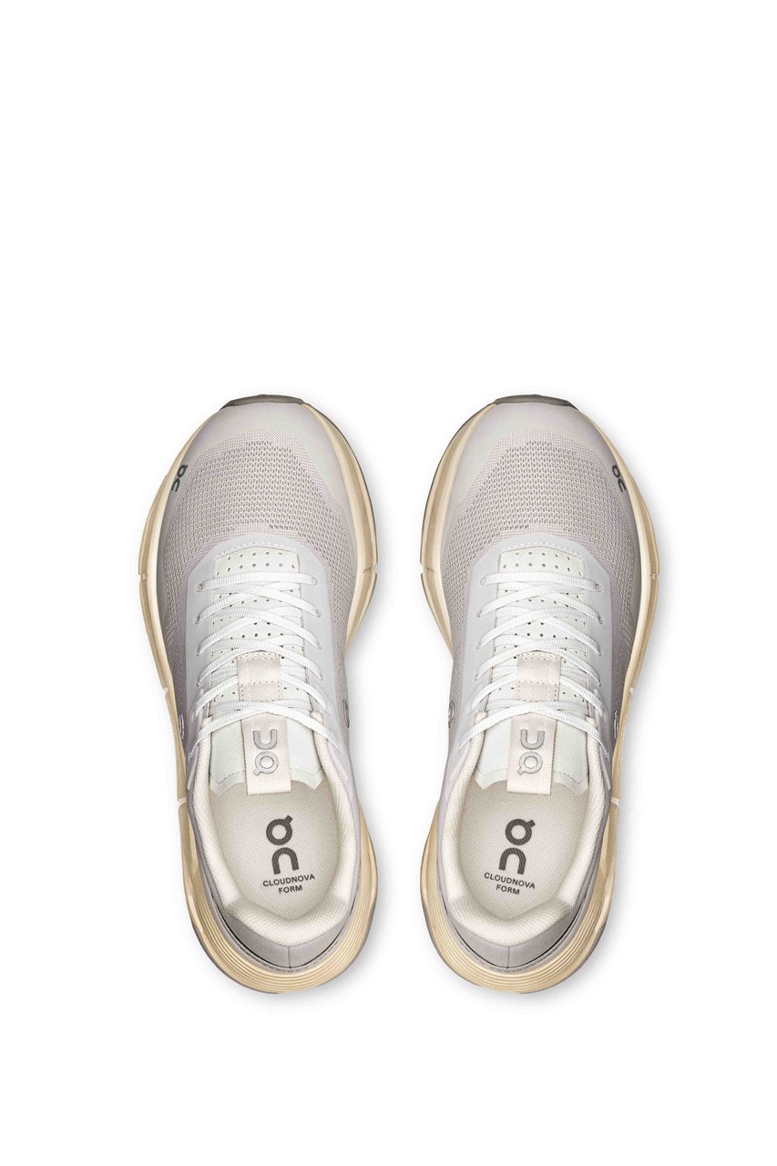 ON DNA Cloudnova Form 2 TT Sneakers Neutraal