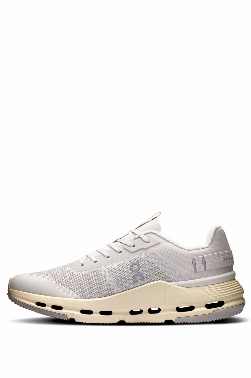 ON DNA Cloudnova Form 2 TT Sneakers Neutraal