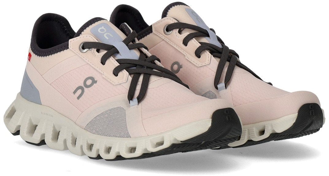 ON ON CLOUD X 3 AD SHELL HEATHER SNEAKER Roze