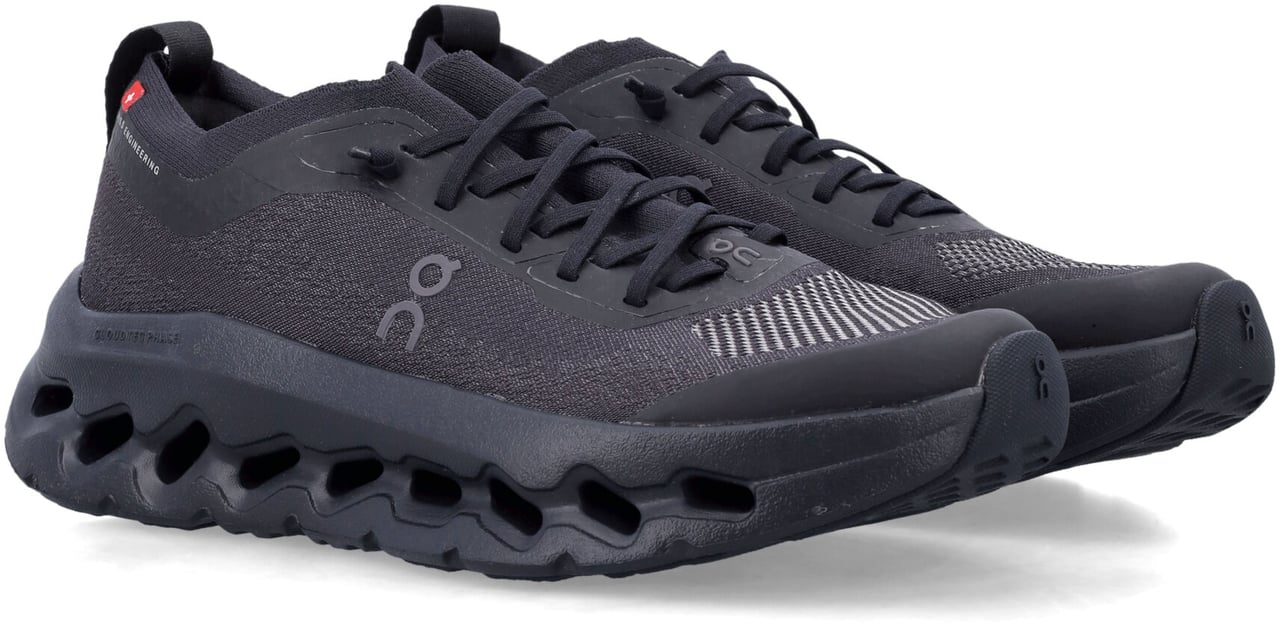 On Running Cloudtilt Nero Zwart