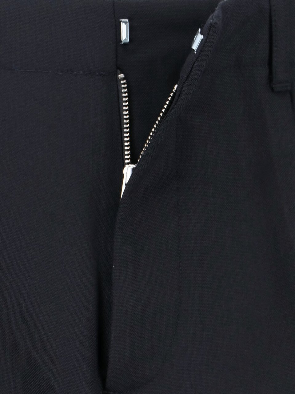 Our Legacy Straight-Leg Chino Pants with Mid-Rise Waist and Pleated Front Zwart