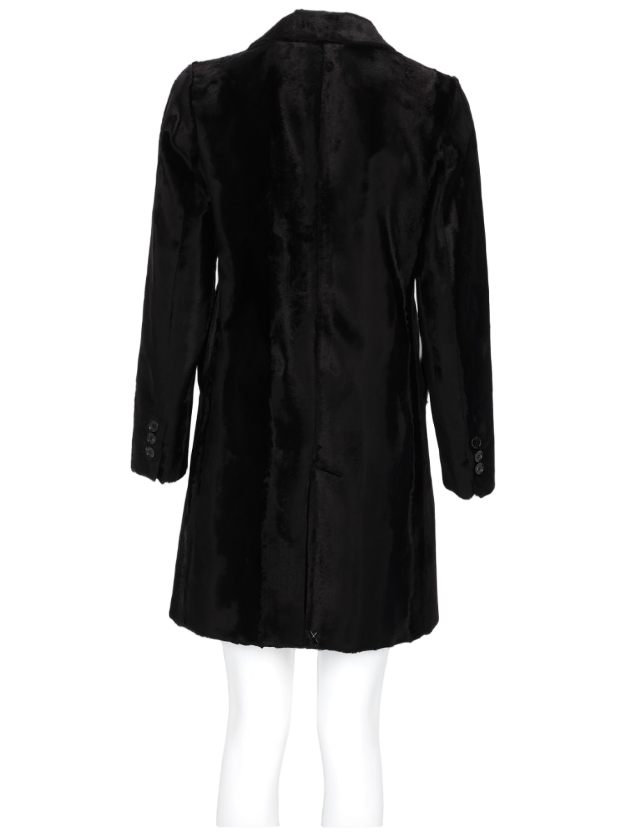 Palto Tailored Black Coat with Classic Collar and Button Details Zwart