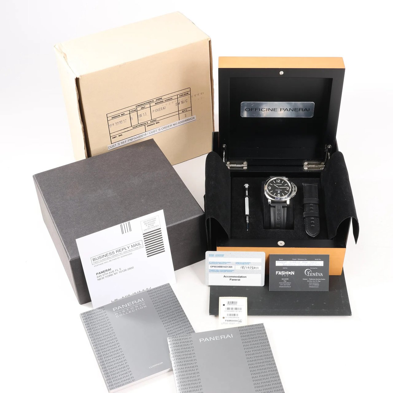 Panerai Panerai Luminor Base Logo PAM00000 SS x Rubber Stem-winder Watch with Black Dial Zwart