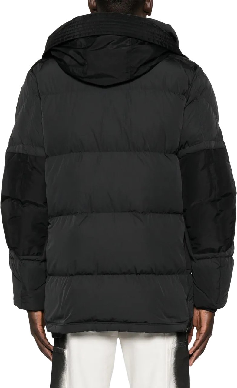Parajumpers harraseeket divers Divers