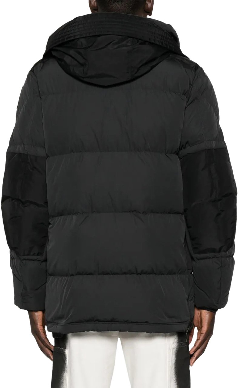 Parajumpers harraseeket divers Divers