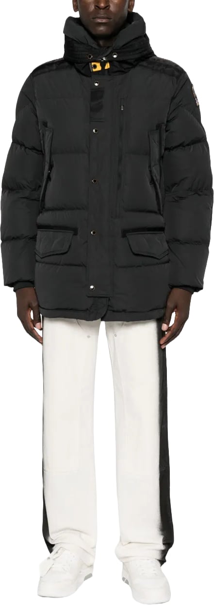 Parajumpers harraseeket divers Divers