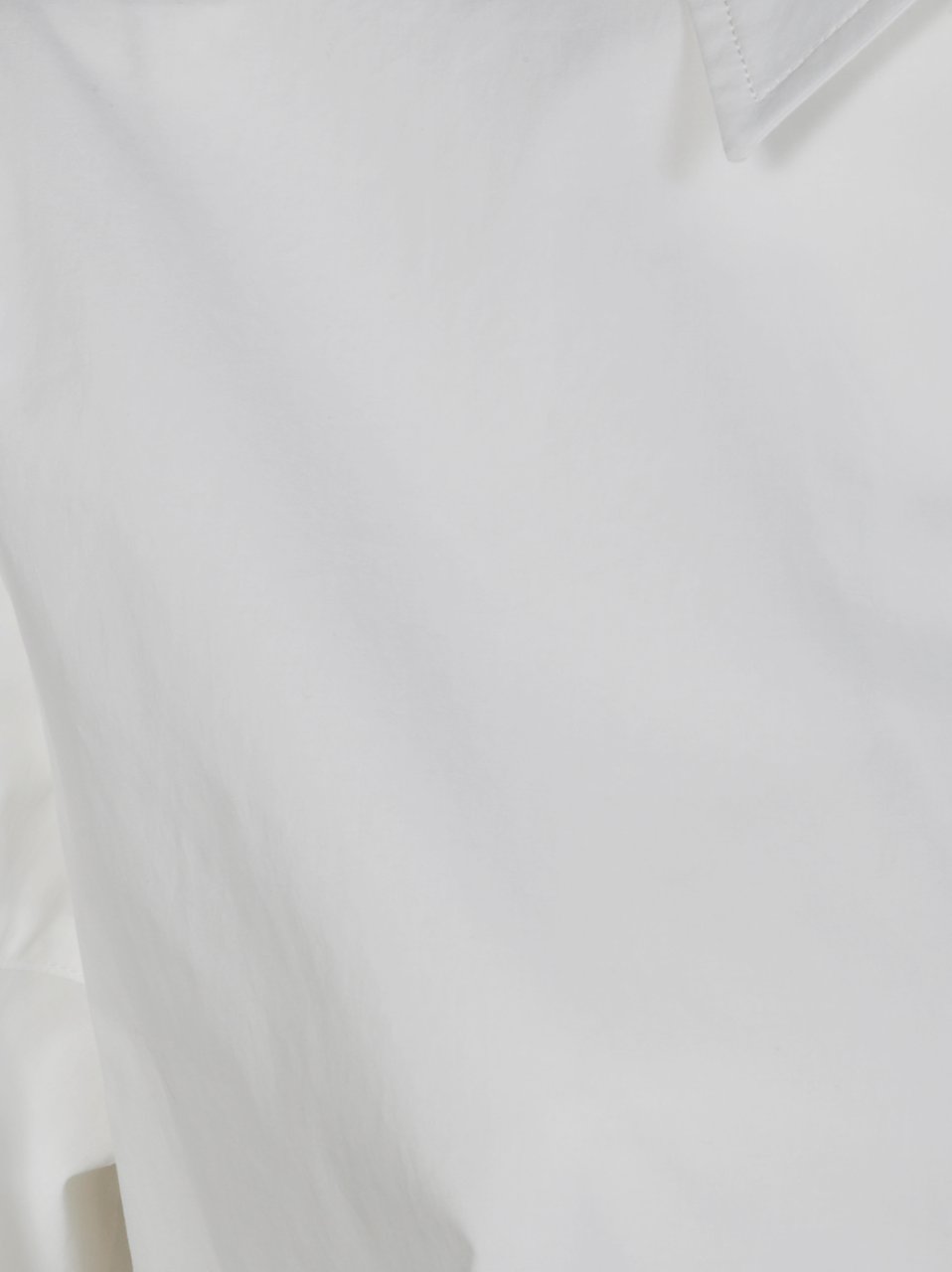 P.A.R.O.S.H. White Wide-Sleeved Cotton Shirt with Classic Collar Wit