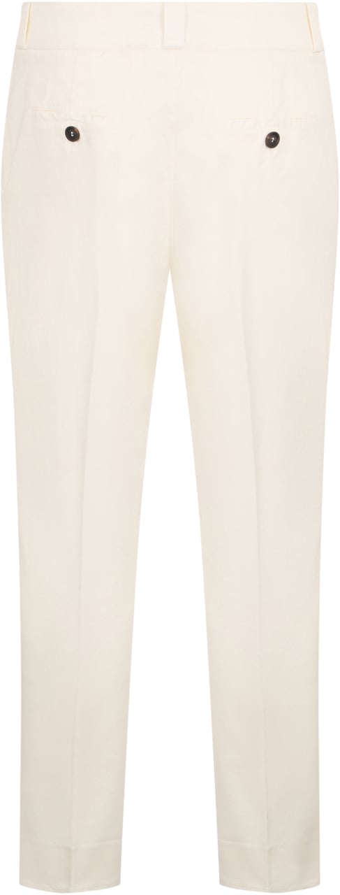 Peserico White slim pants with elegant and versatile design. Wit