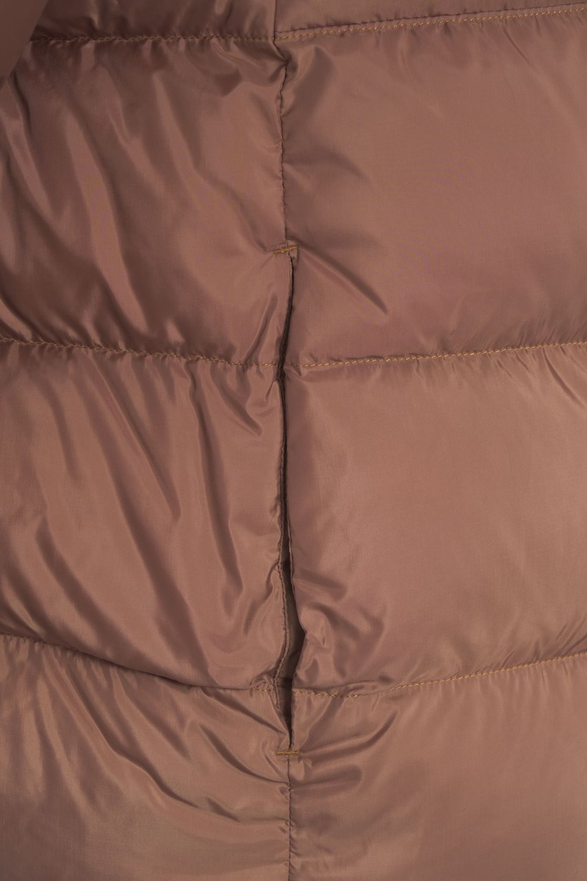 Peuterey Down jacket with high collar Bruin