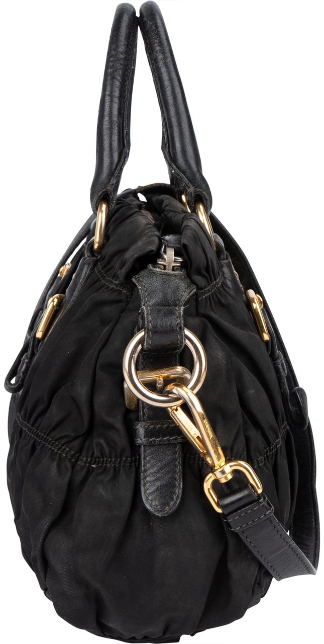 Prada Prada Quilted Nylon Handbag Zwart