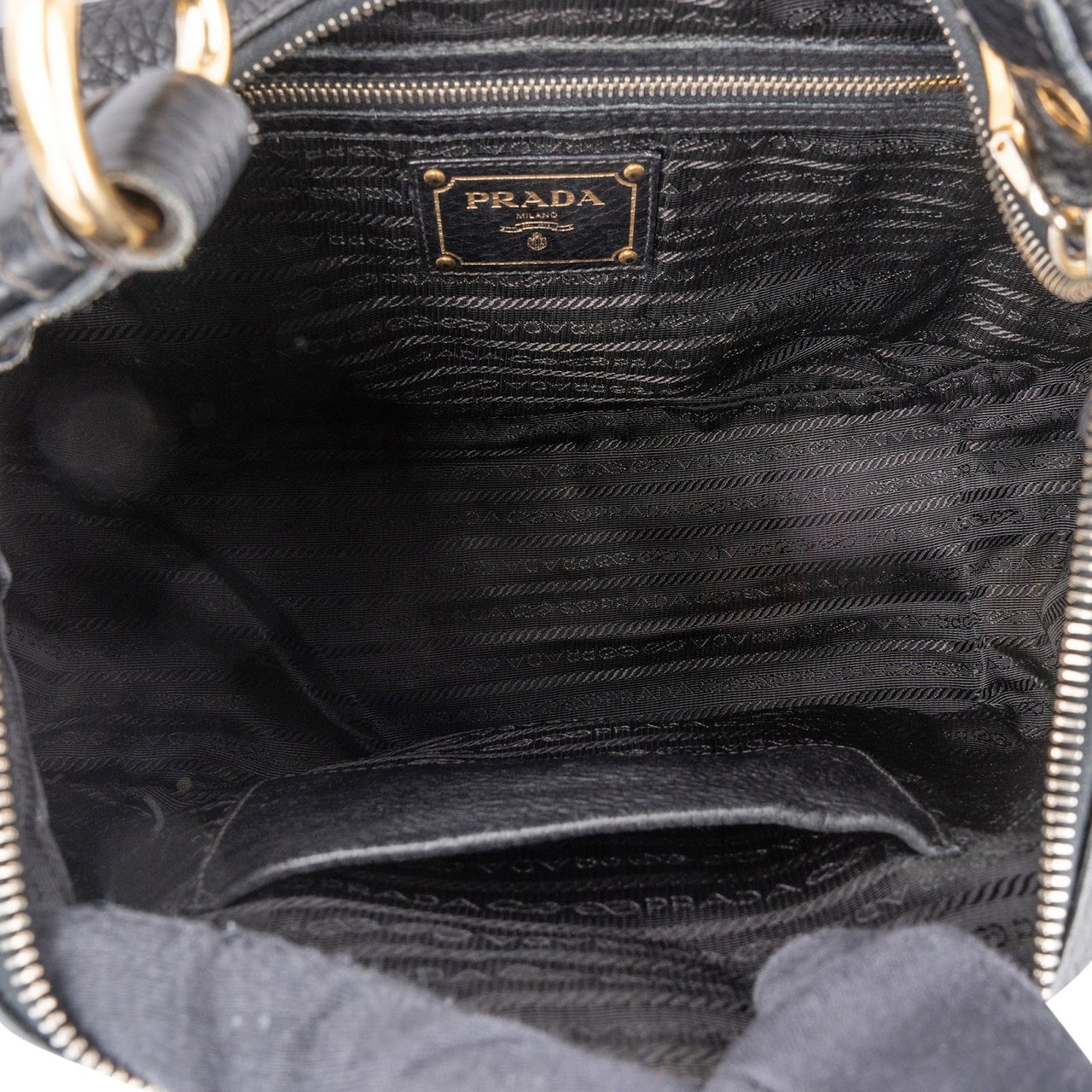 Prada Prada Vitello Daino Leather Shoulder Bag Zwart