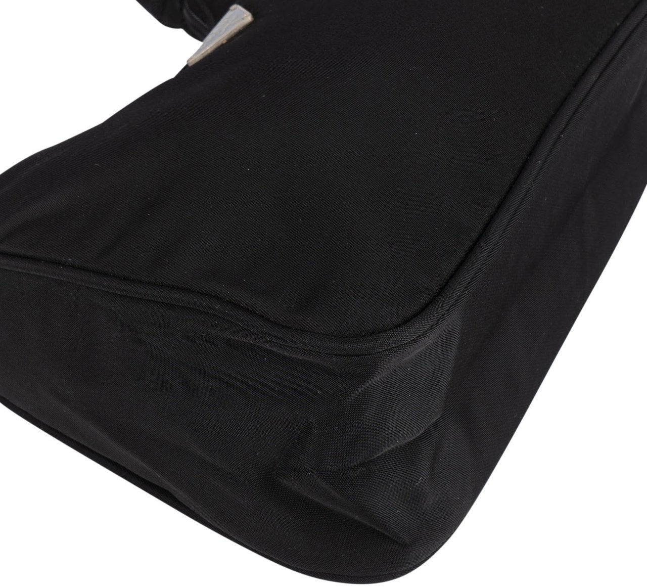 Prada Prada Tessuto Nylon Triangle Vintage Re-Edition Handbag Zwart