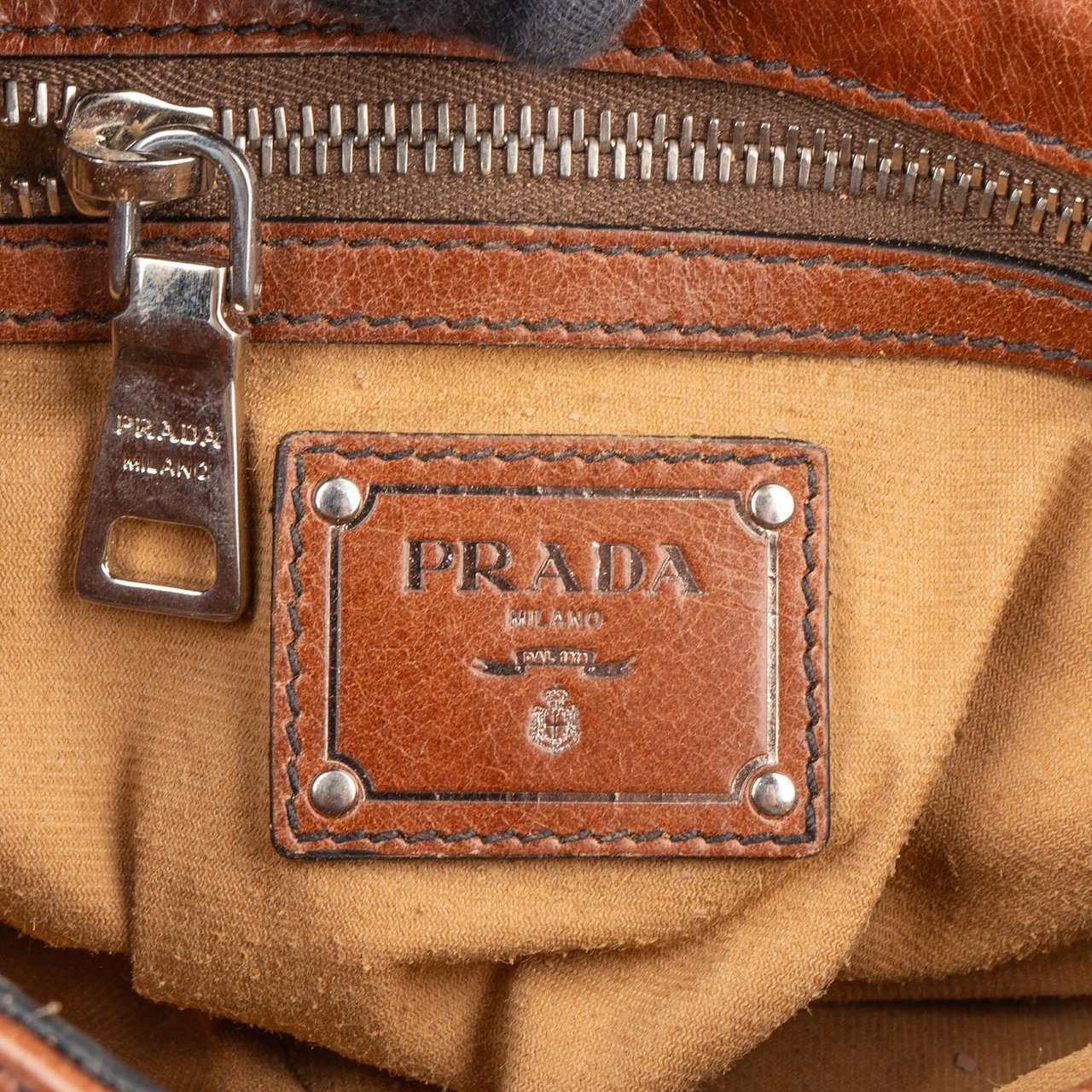 Prada Vitello Antic Chain Shoulder Bag Bruin