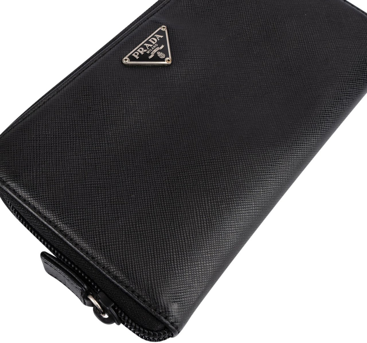 Prada Prada Black Saffiano Leather Triangle Zip Around Wallet Zwart