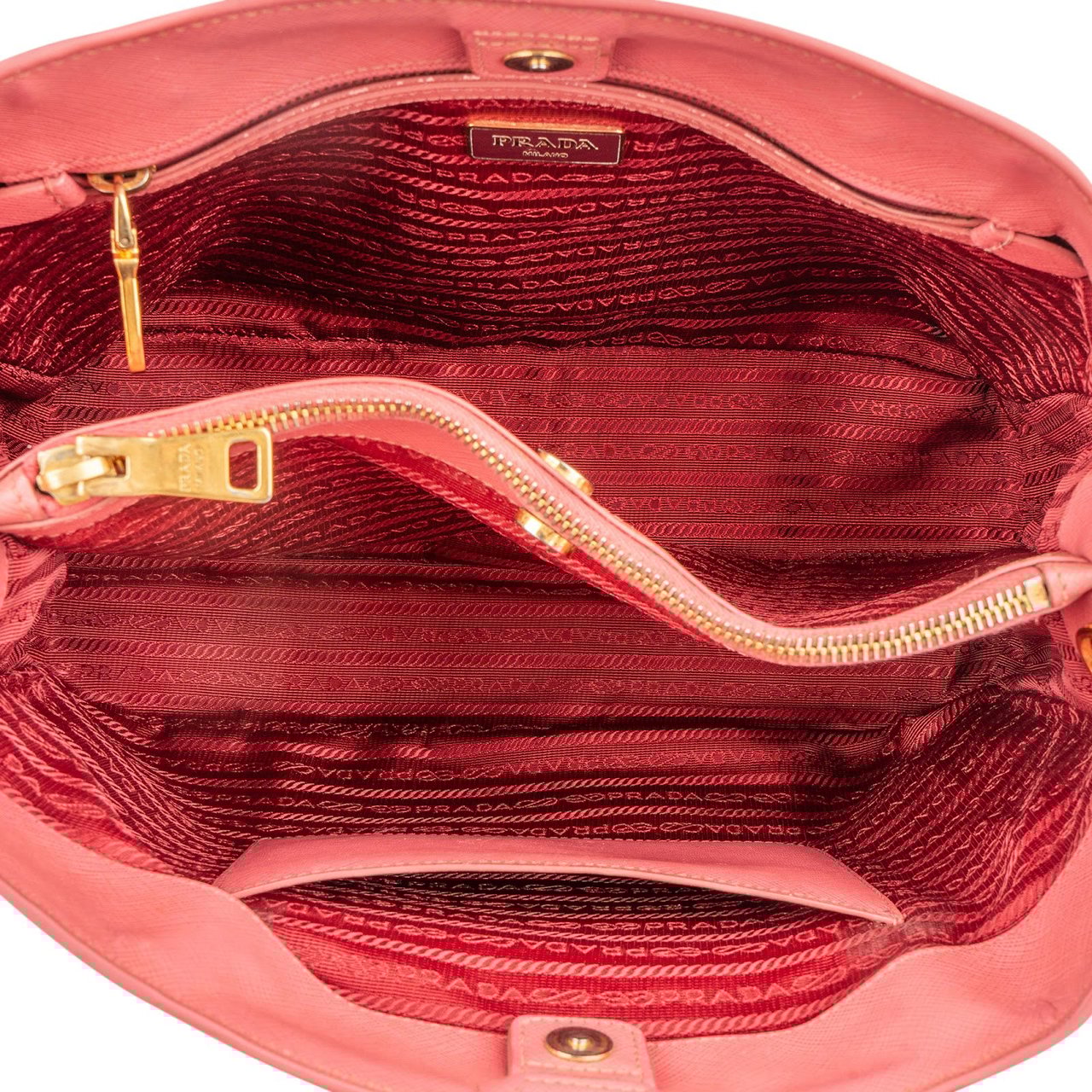 Prada Prada Saffiano Leather Galleria Handbag Rood