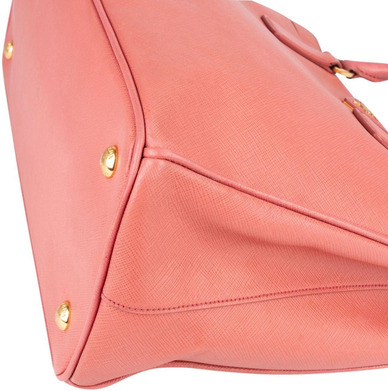 Prada Saffiano Leather Galleria Handbag Roze