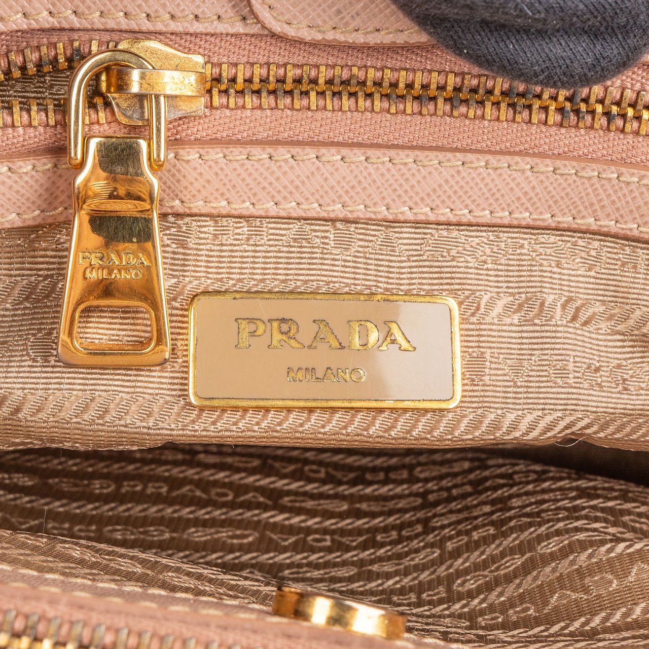 Prada Prada Saffiano Leather Galleria Handbag Divers