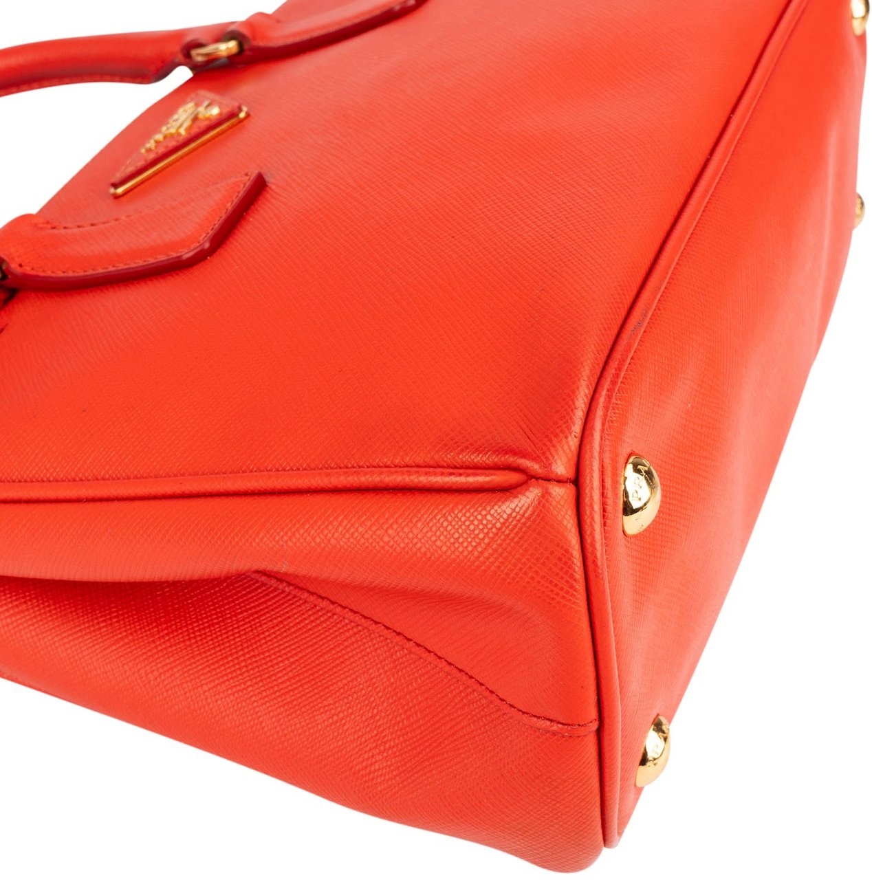 Prada Prada Saffiano Leather Small Galleria Handbag Rood