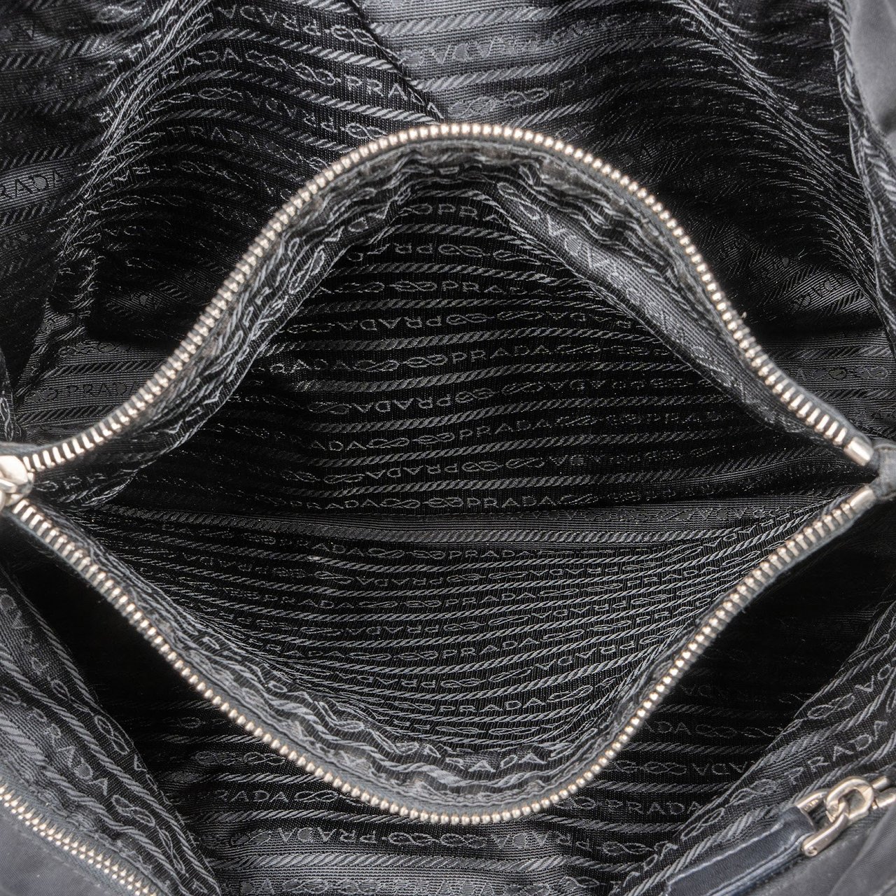 Prada Nylon Triangle Tote Shoulder Bag Zwart