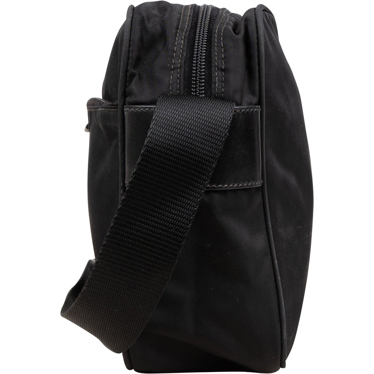 Prada Prada Nylon Triangle Messenger Crossbody Bag Zwart