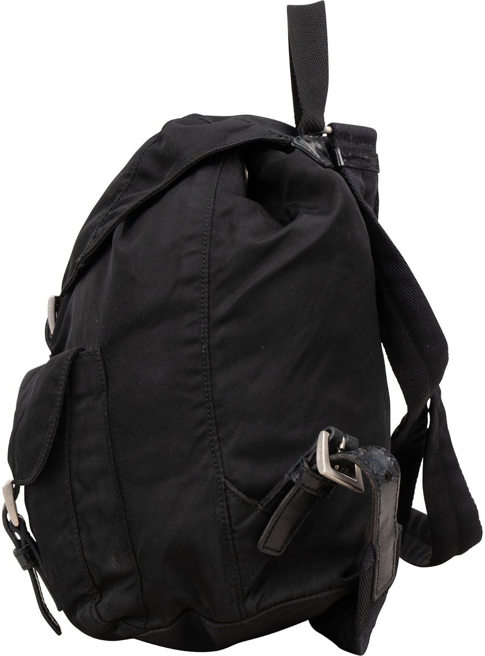 Prada Prada Nylon Triangle Vela Backpack Zwart