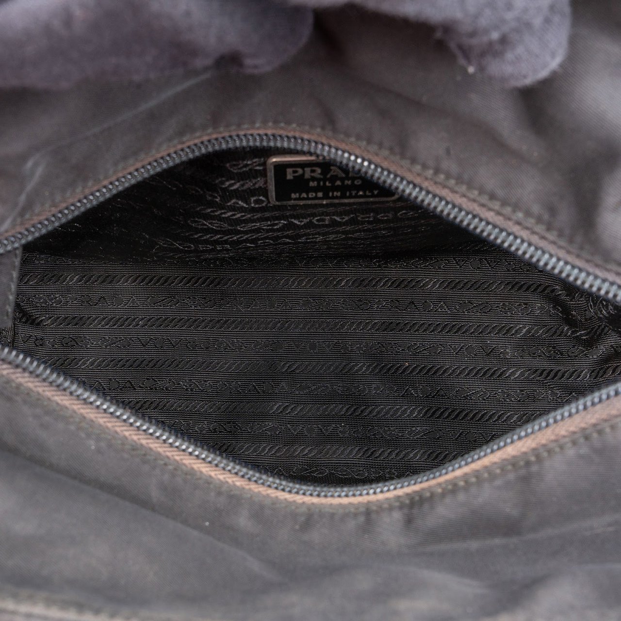 Prada Nylon Triangle Handbag Zwart