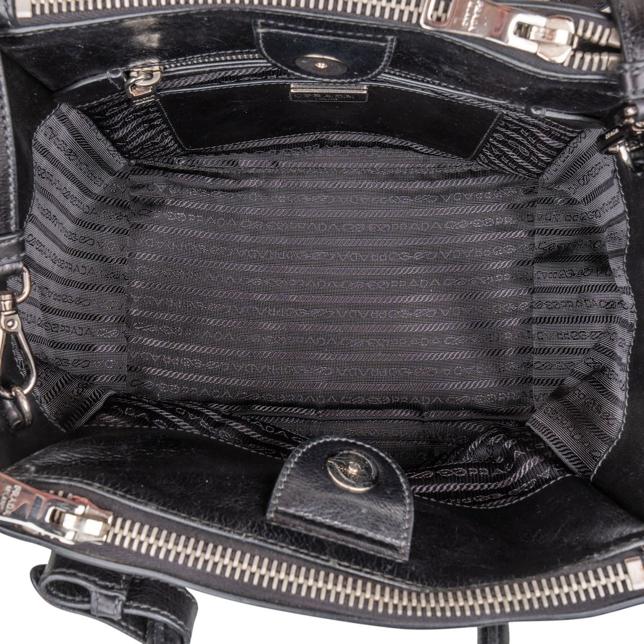 Prada Prada Nero Calf Leather Tote Handbag Zwart