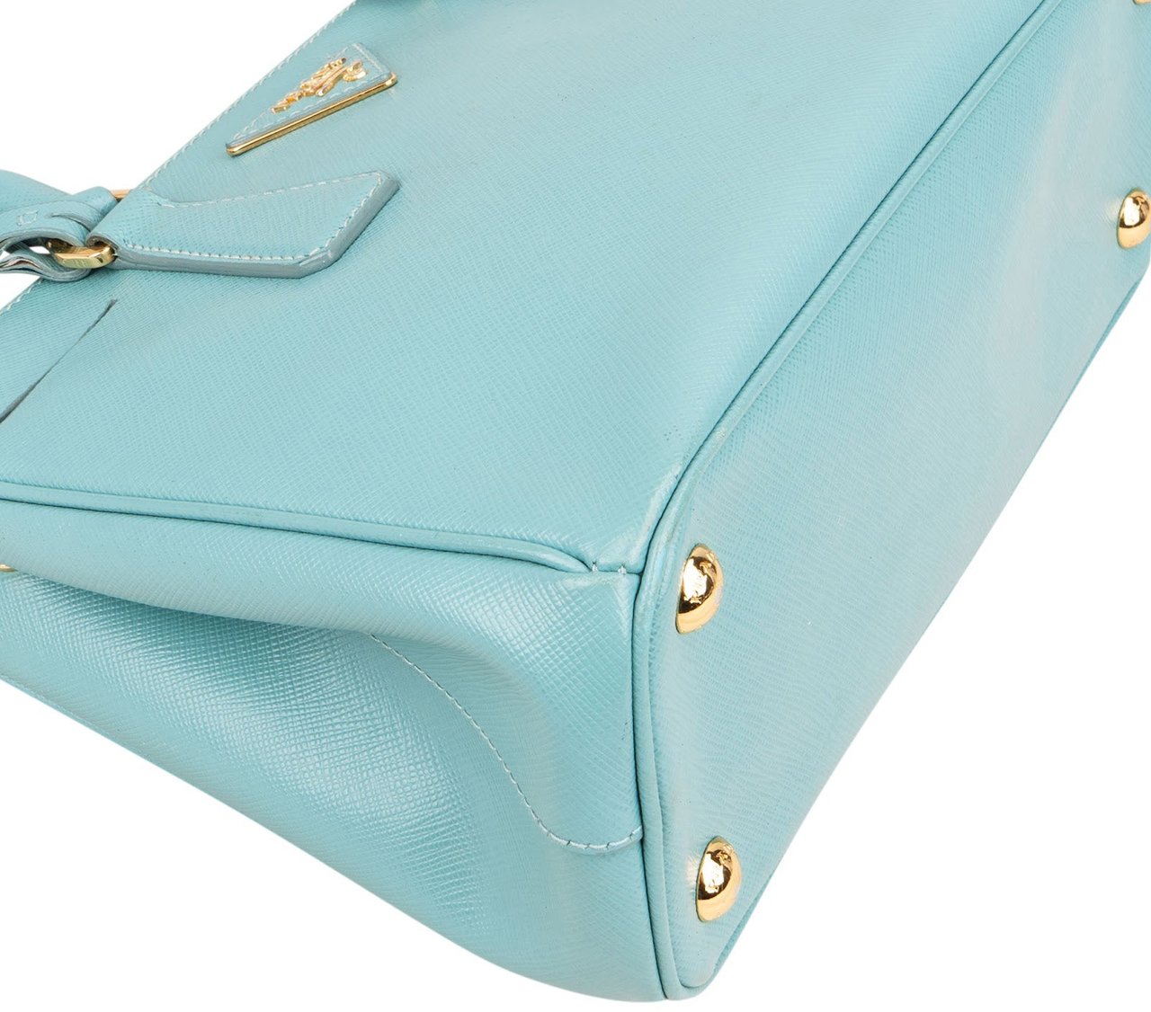 Prada Prada Saffiano Leather Galleria Handbag Lichtblauw