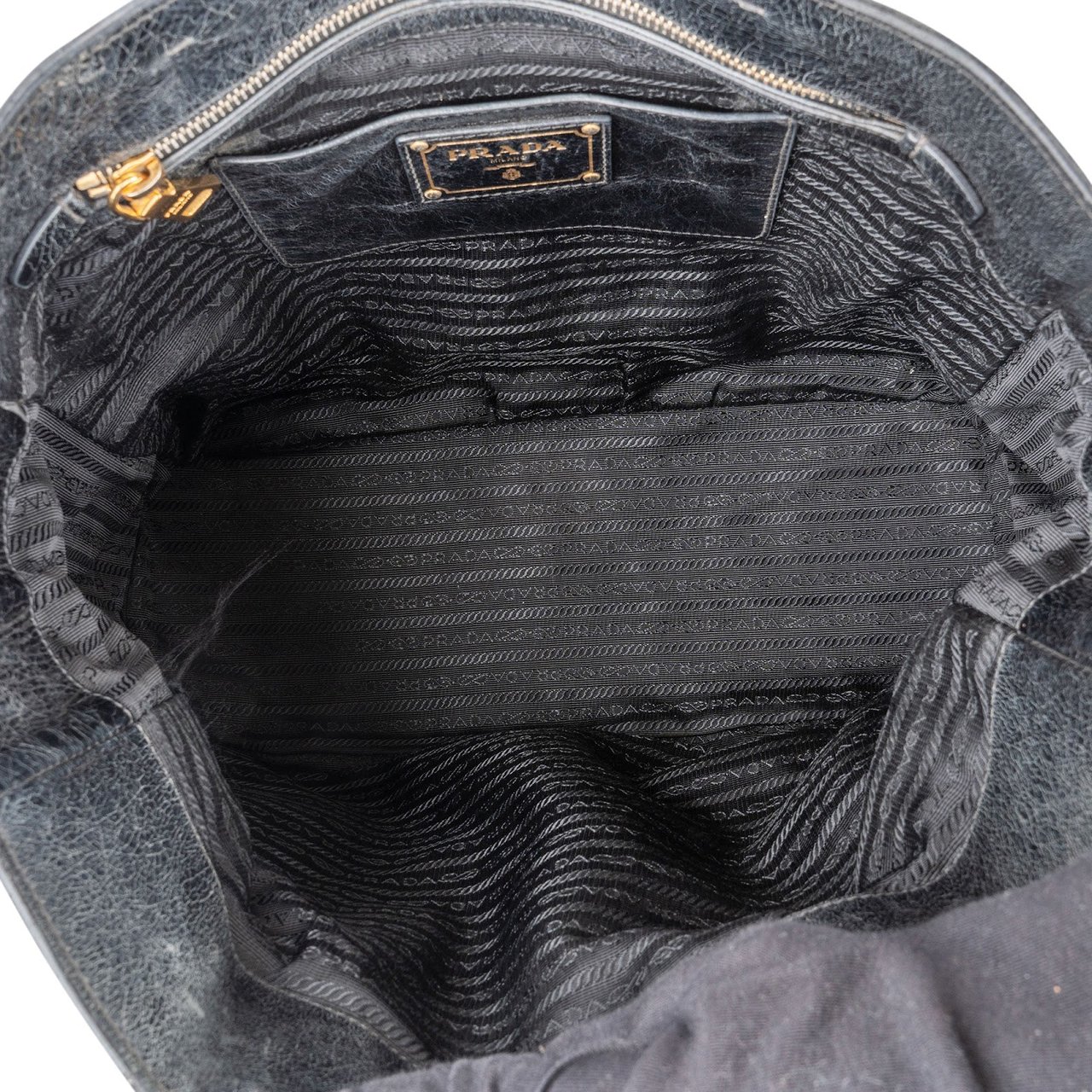 Prada Prada Vitello Shine Leather Handbag Zwart