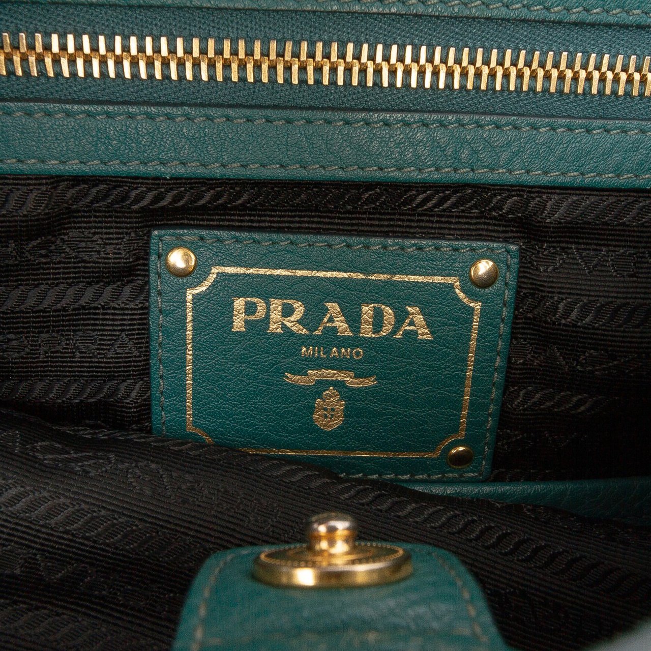 Prada Vitello Daino Open Convertible Tote Blauw