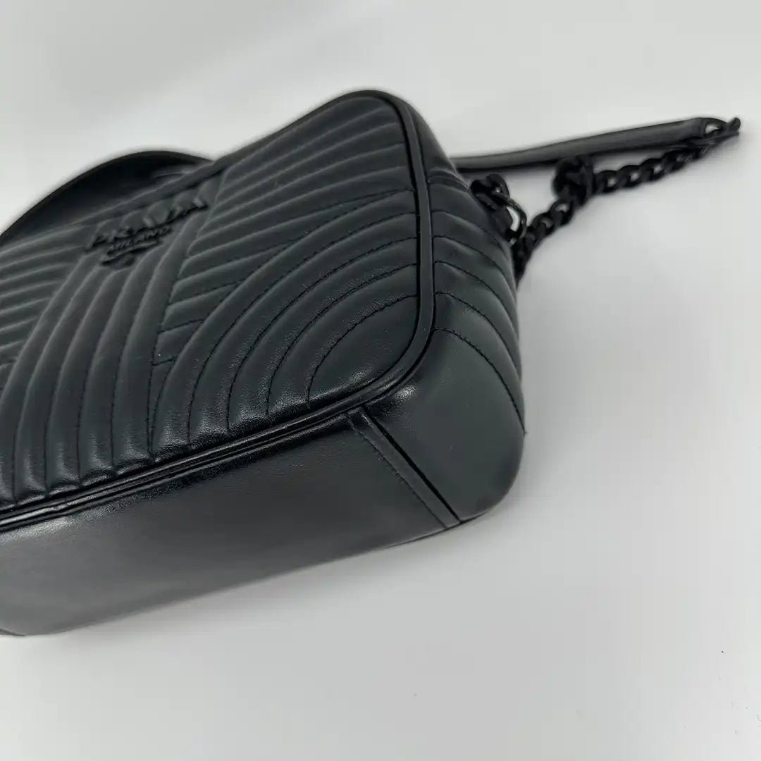 Prada Prada Camera Bag All Black Edition / very good Zwart