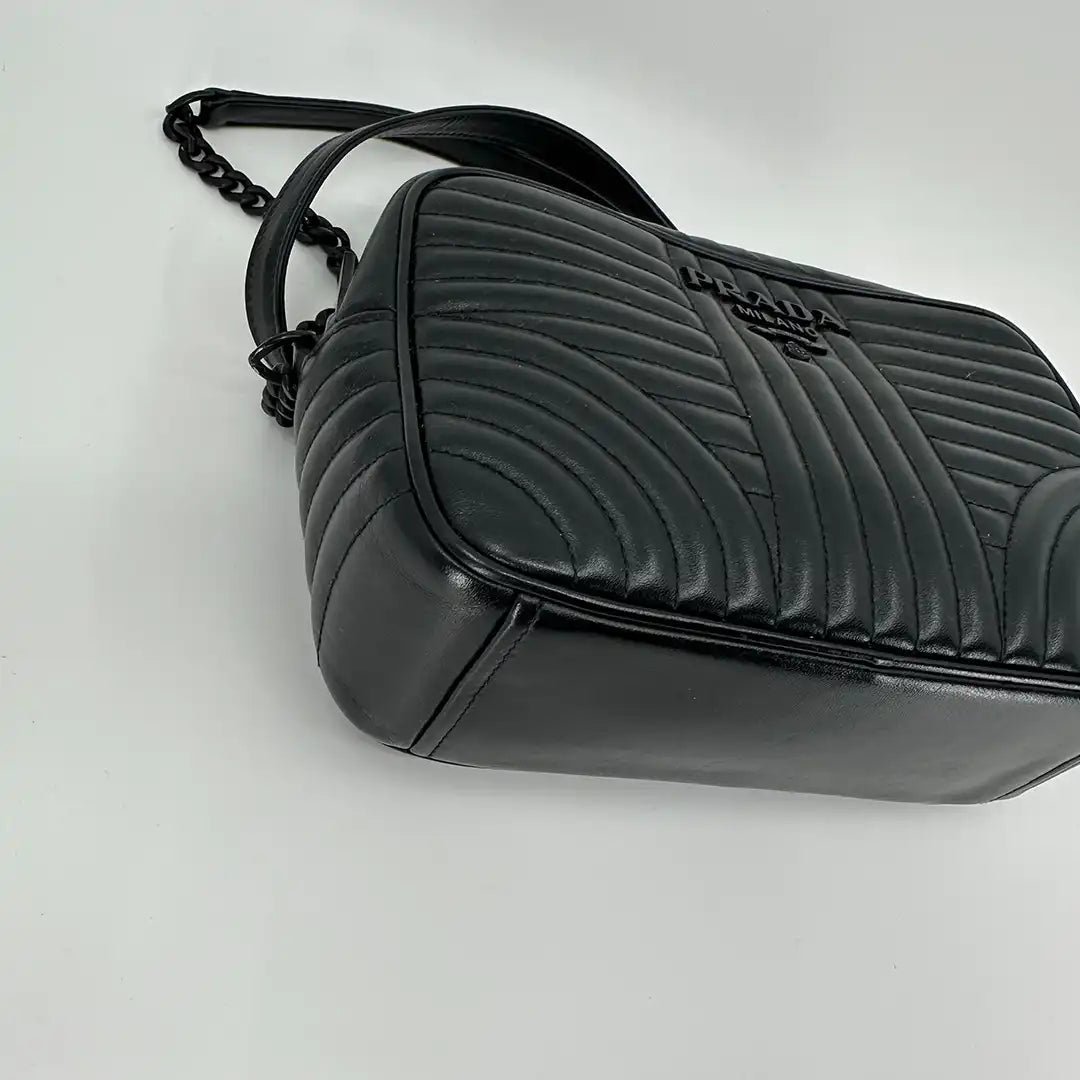 Prada Prada Camera Bag All Black Edition / very good Zwart