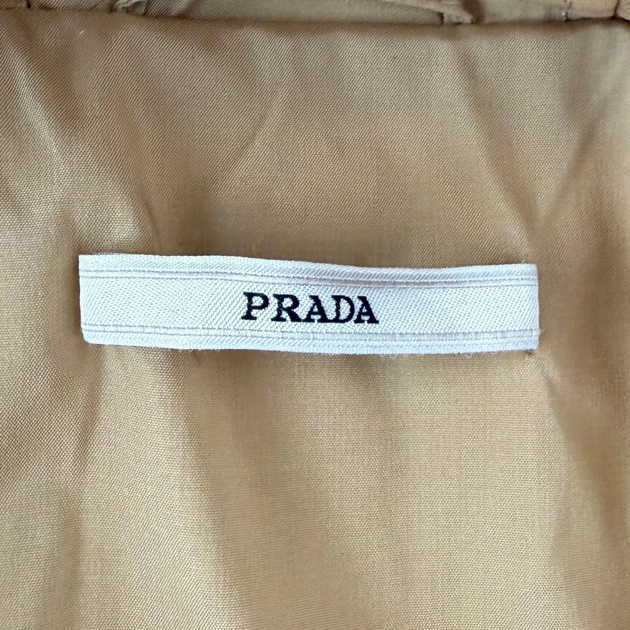 Prada Prada Daunenjacke Größe 44 Beige / sehr gut Beige