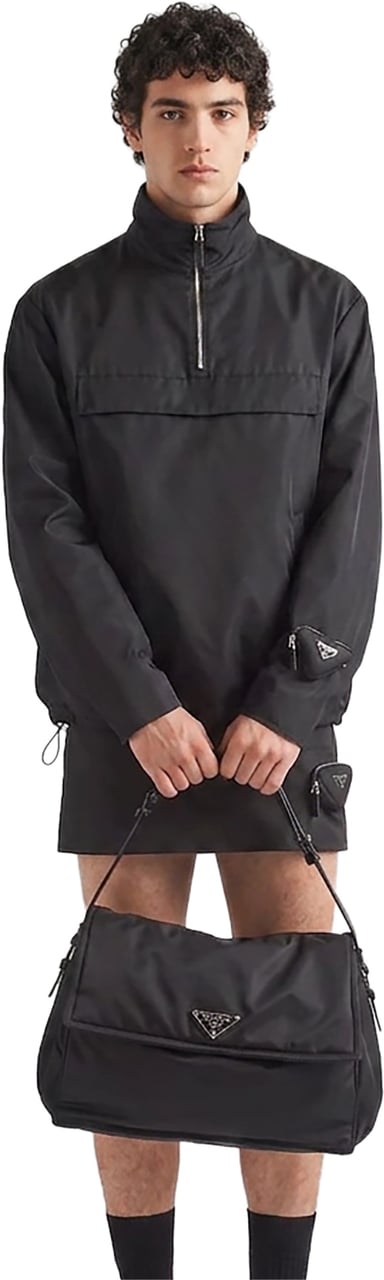 Prada Traveller Large Shoulder Bag in Re-Nylon Black Zwart