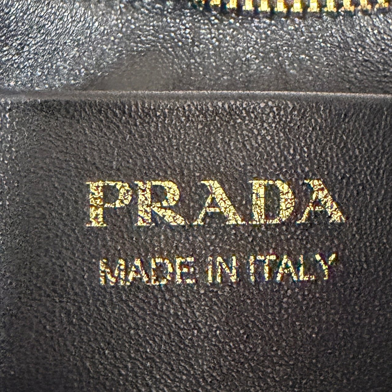 Prada Small Arqué Shoulder Bag Leather Black Full Set / Very Good Bruin