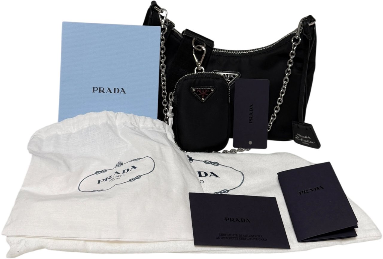 Prada Re-Edition 2005 Nylon Schwarz 2021 / sehr gut Zwart
