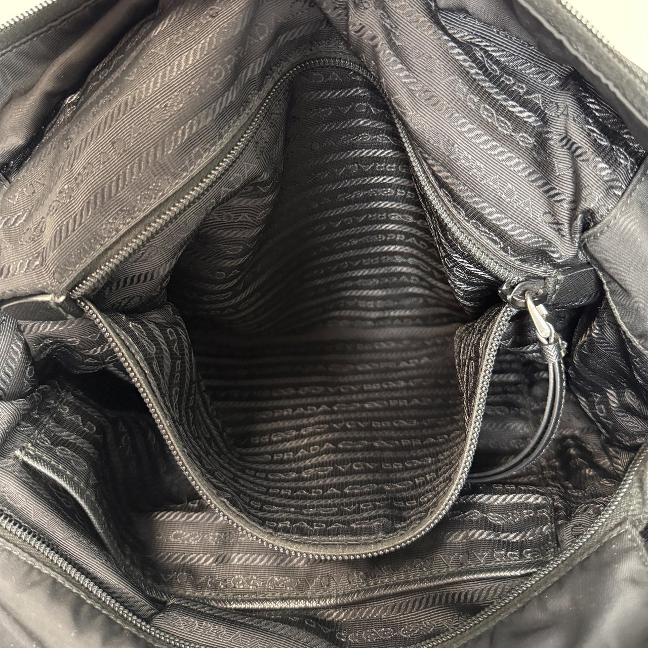Prada Nylon New Vela Studded Tote Bag schwarz Zwart