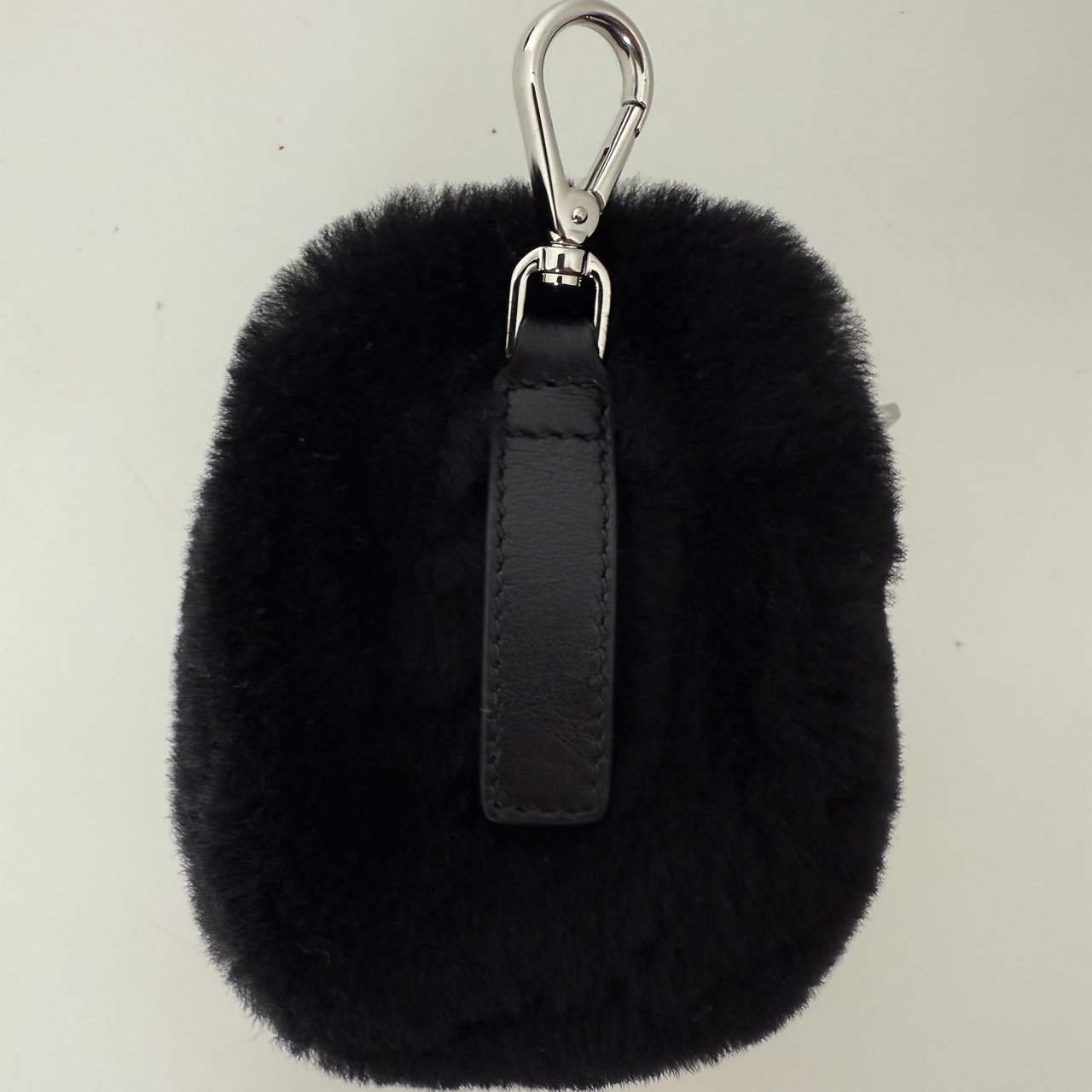 Prada Re-Edition 2005 Shoulder Bag Quilted Shearling Small Zwart