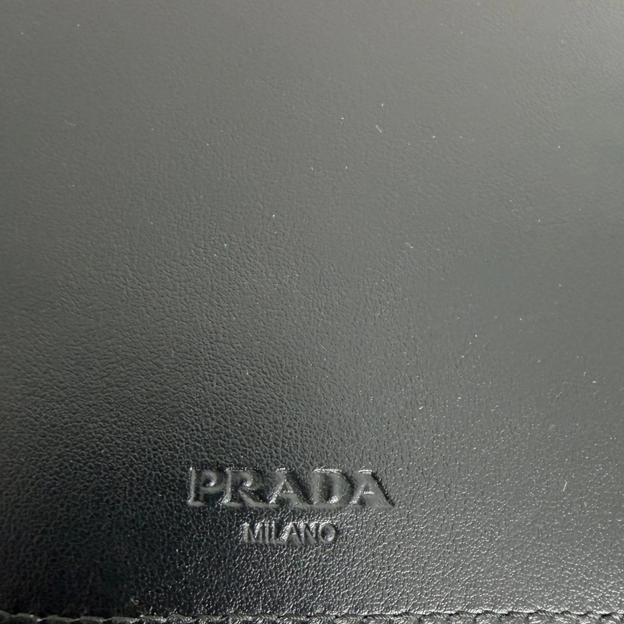 Prada Hülle iPhone 17 Pro Max Saffiano Leder schwarz Fullset Zwart