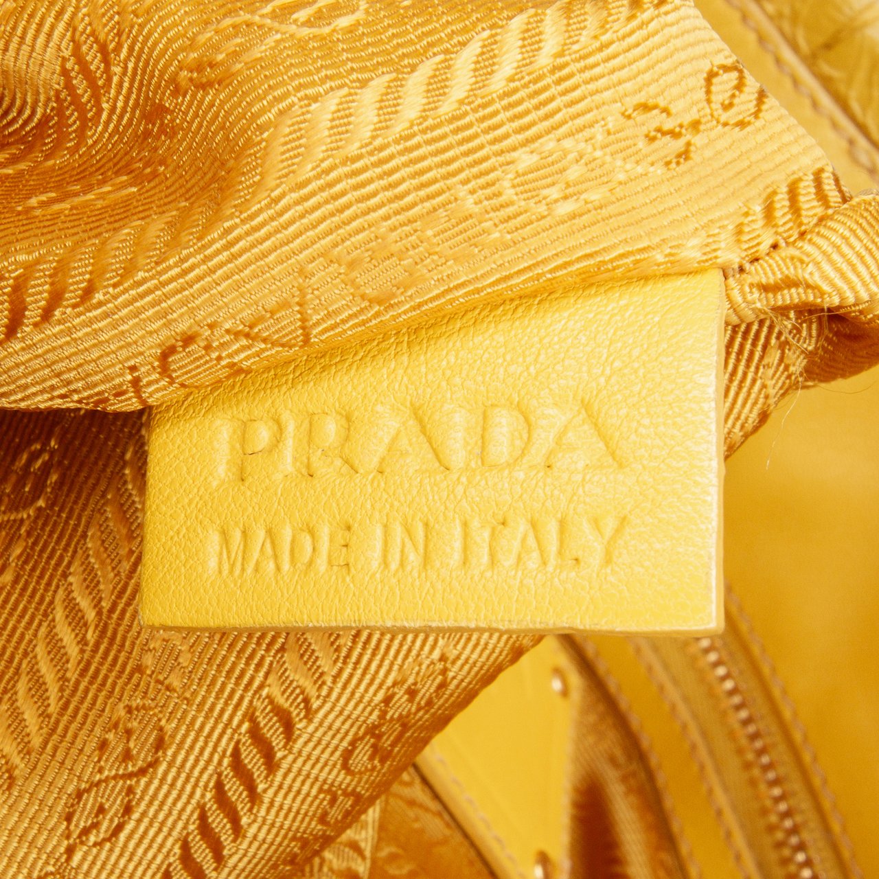 Prada Vernice Gaufre Chain Tote Geel