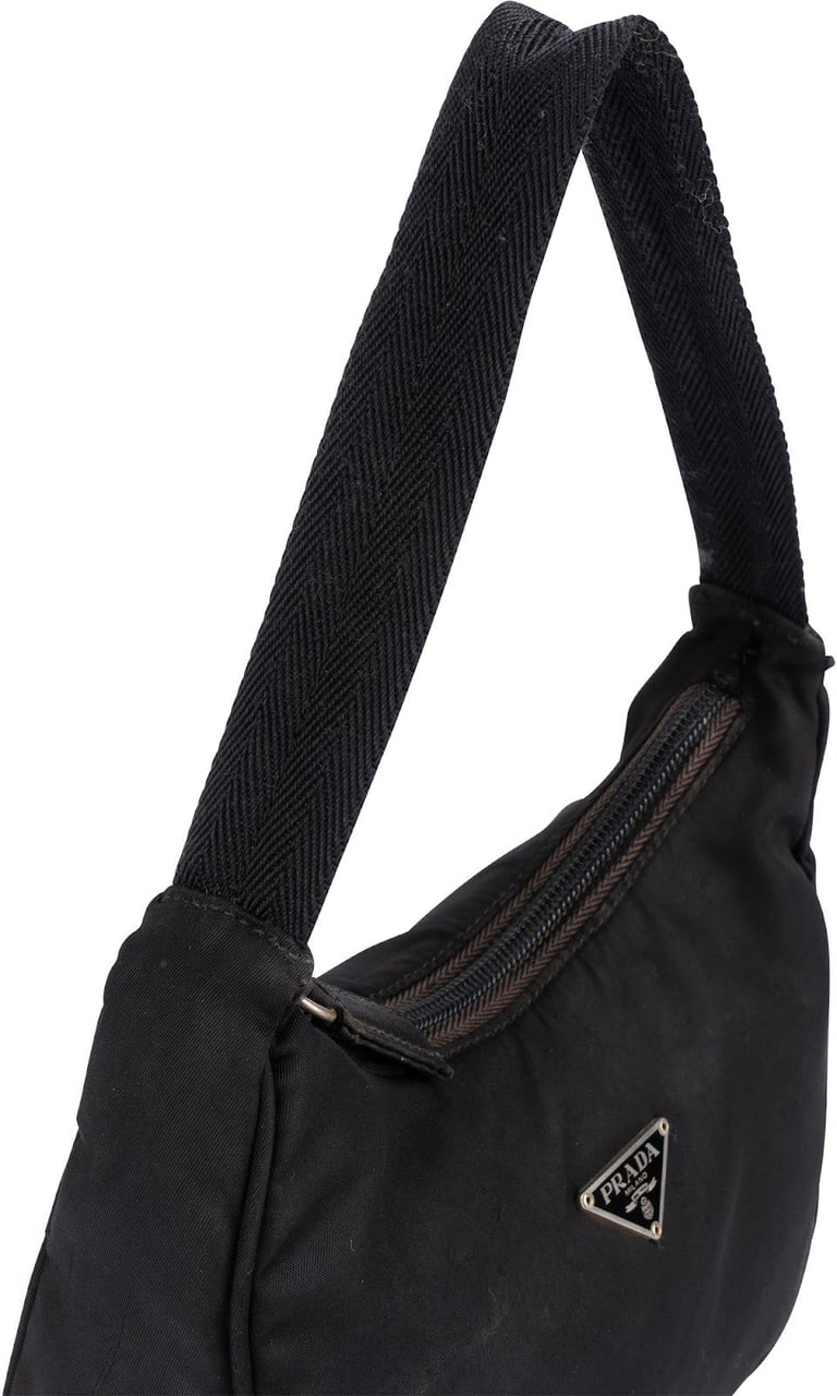 Prada Nylon Vintage Re-Editon Triangle Handbag Zwart