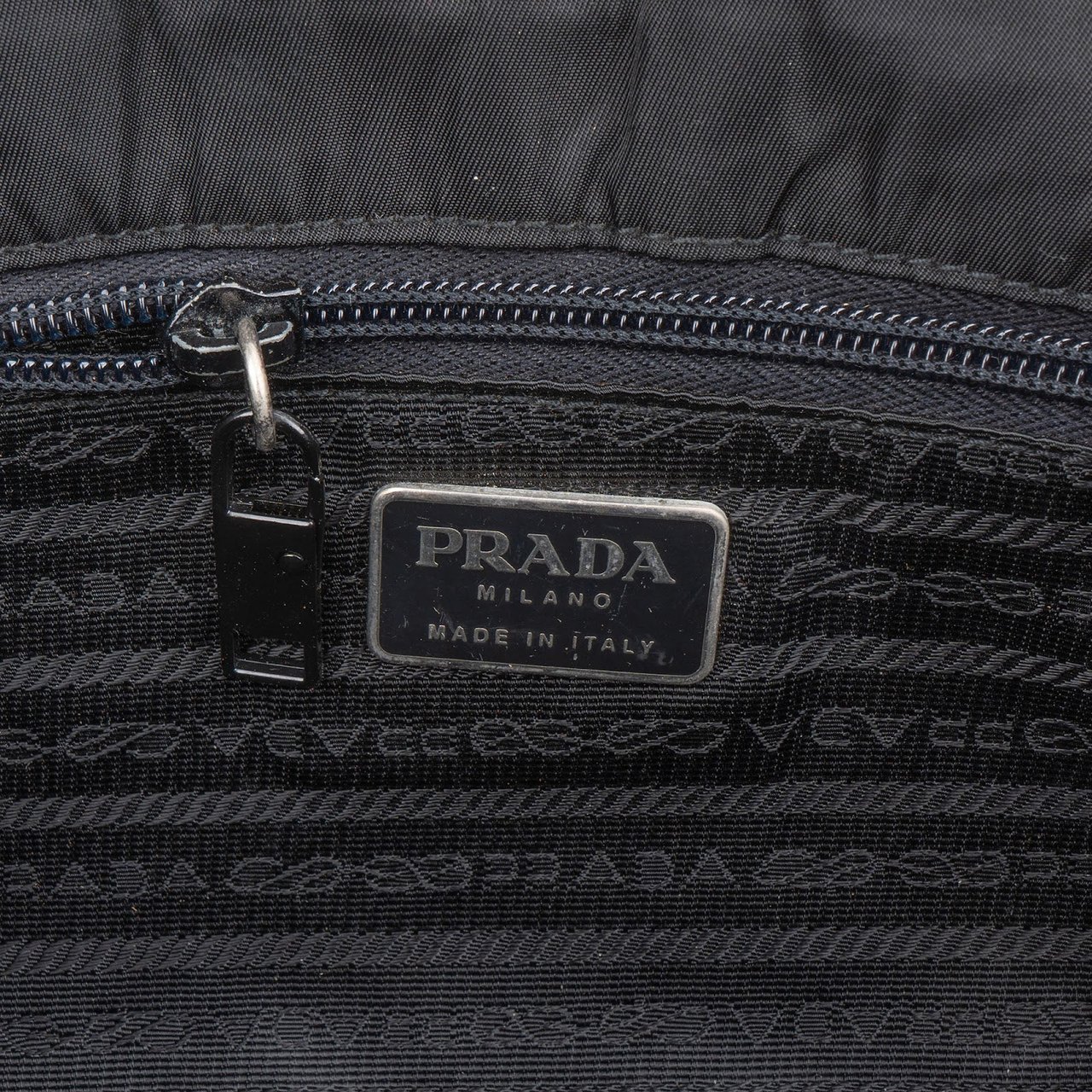 Prada Nero Tessuto Plastic Chain Shoulder Bag Zwart