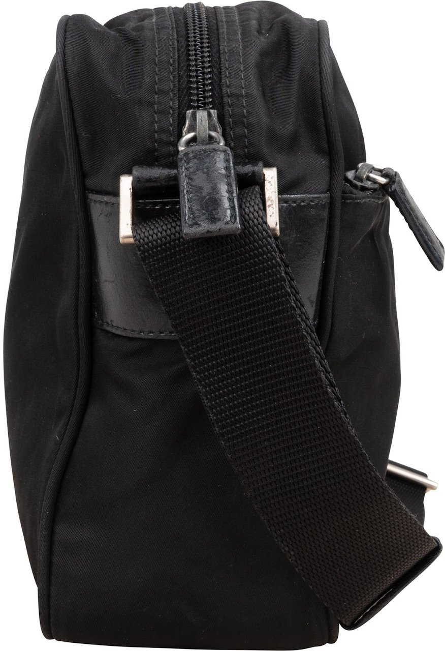 Prada Prada Nylon Triangle Messenger Crossbody Bag Zwart