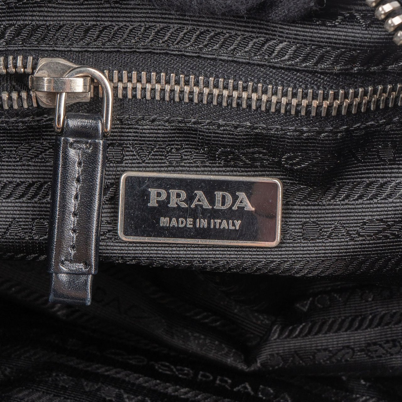 Prada Prada Tessuto Leather Shoulder Bag Zwart