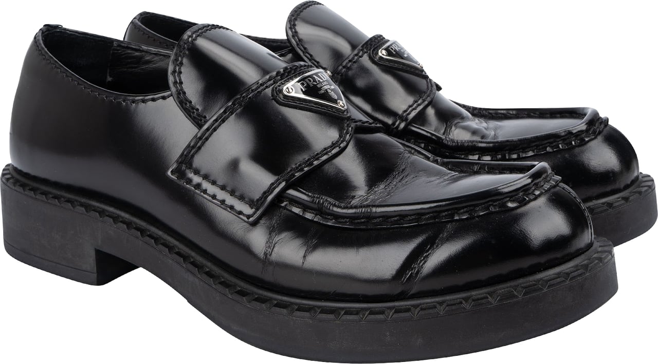 Prada Black Spazzolato Triangle Leather Loafer Shoes (39) Zwart