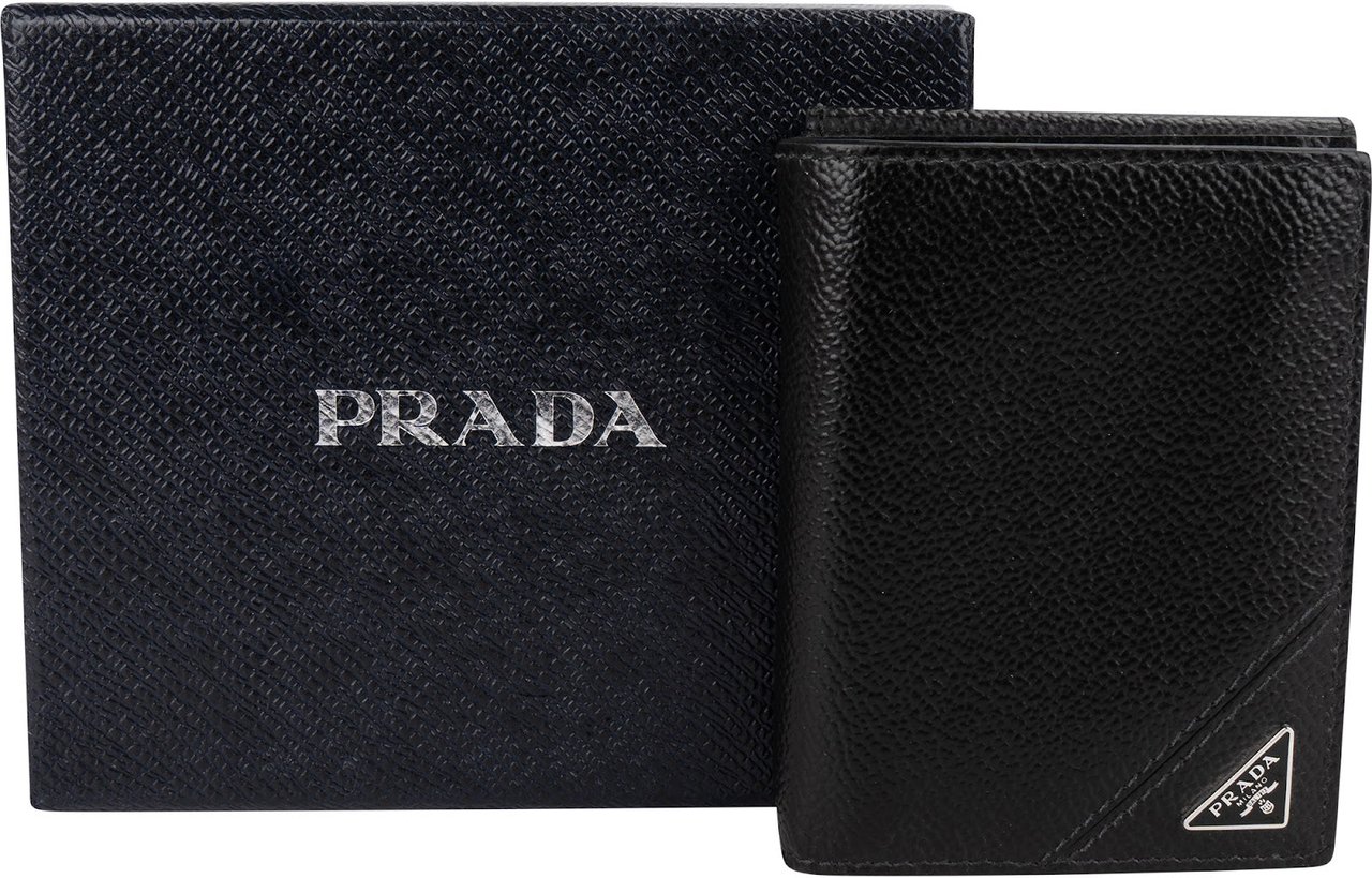 Prada Saffiano Corner Leather Small Vertical Bifold Wallet Zwart