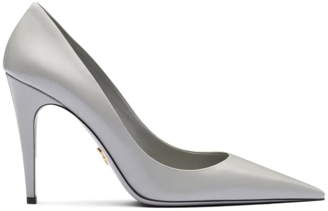 Prada Prada Brushed Leather Pumps Grijs
