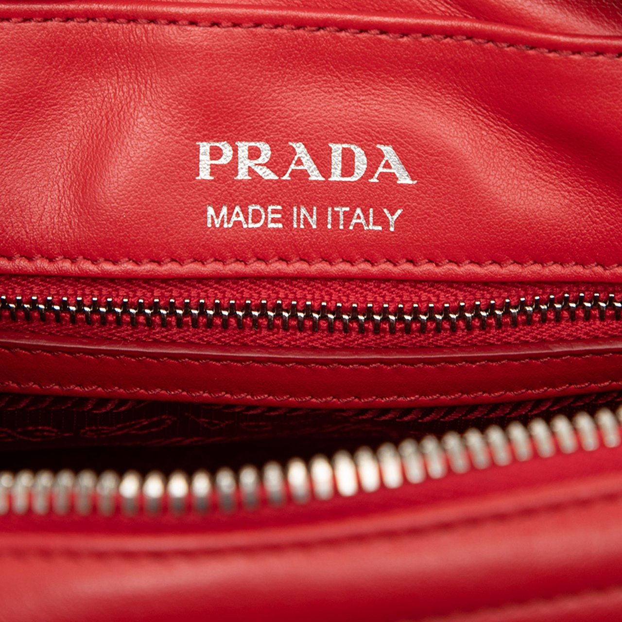 Prada Soft Calfskin Diagramme Camera Bag Rood