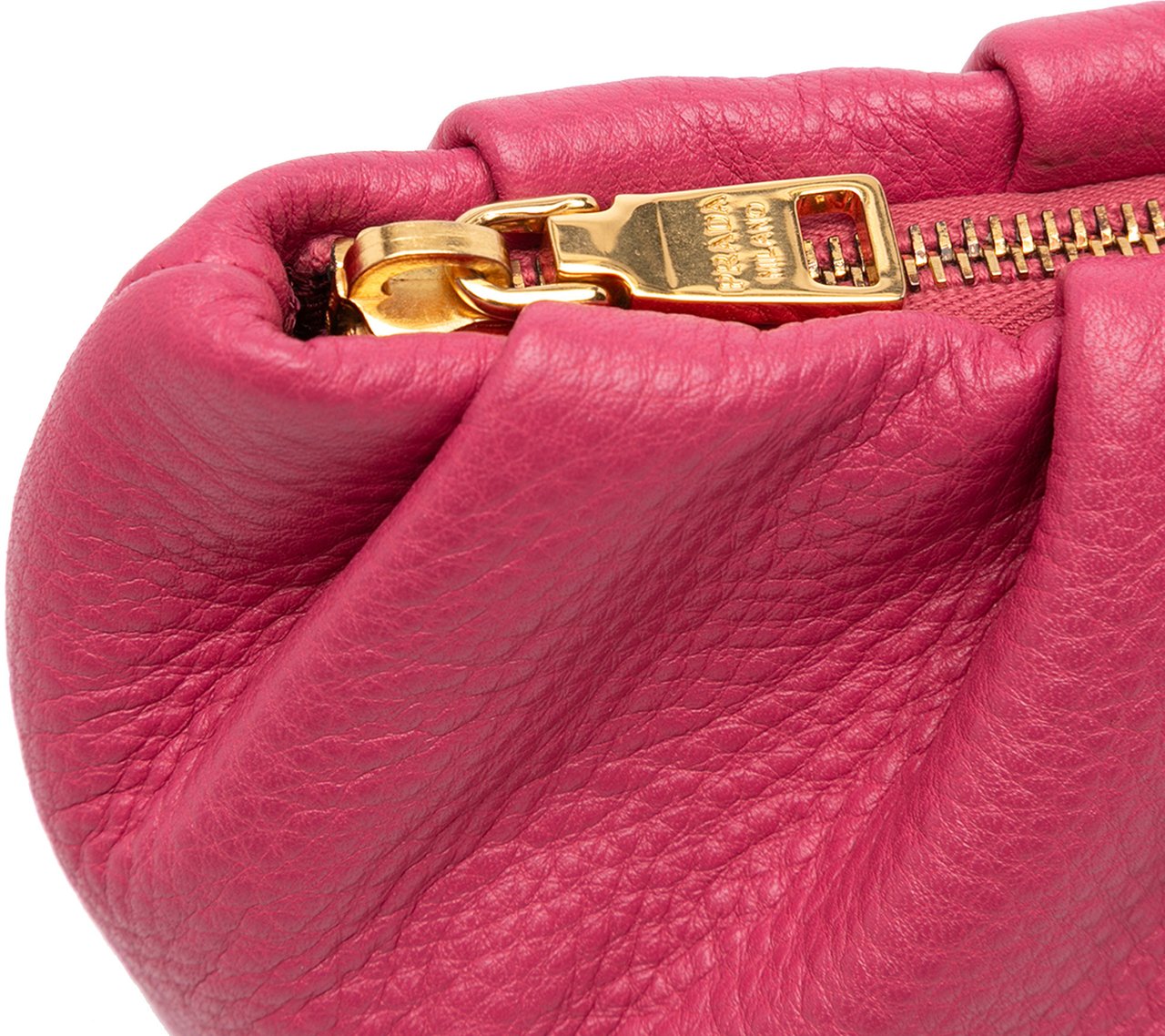 Prada Vitello Daino Wristlet Clutch Roze