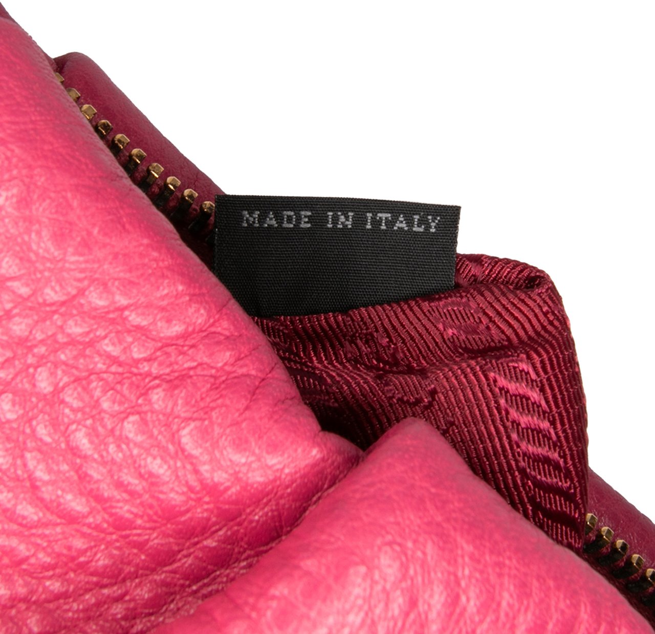 Prada Vitello Daino Wristlet Clutch Roze